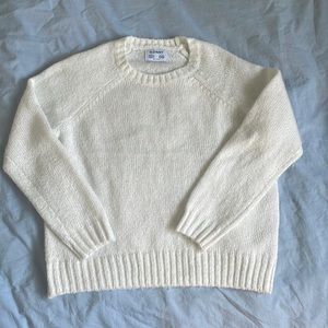 Old navy white sweater